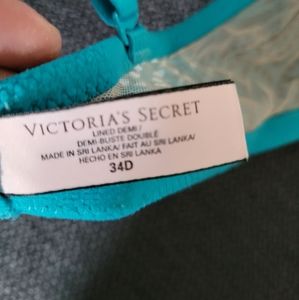 Victoria's Secret Bright Teal lined drmi bra 34D